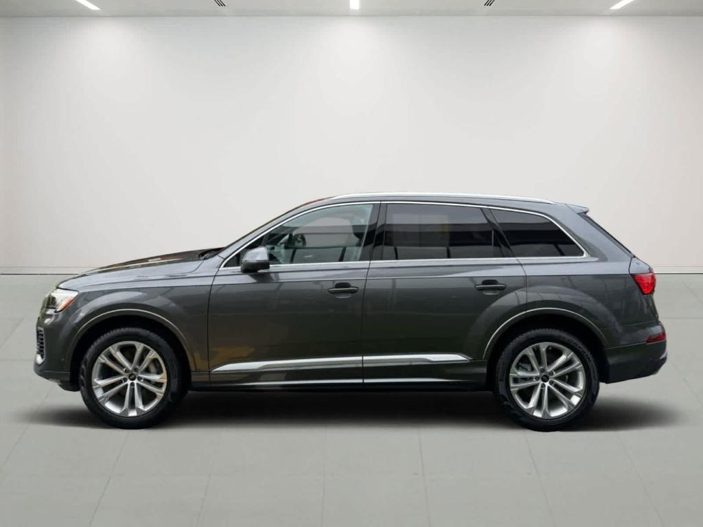 used 2025 Audi Q7 car, priced at $57,995