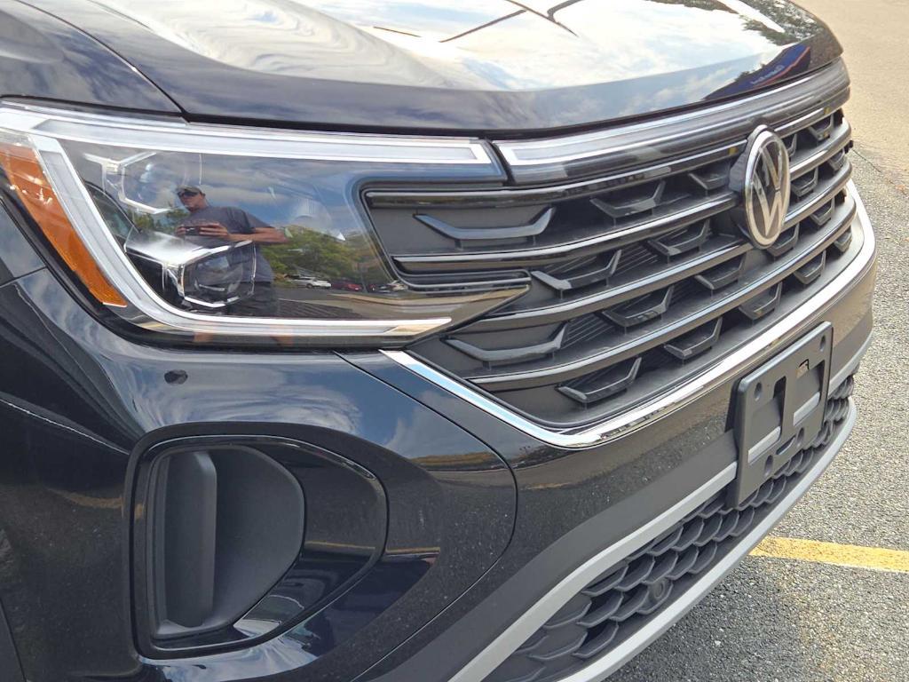 new 2025 Volkswagen Atlas Cross Sport car, priced at $50,406