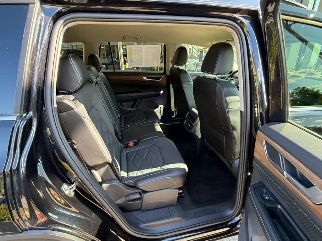 used 2024 Volkswagen Atlas car, priced at $34,495