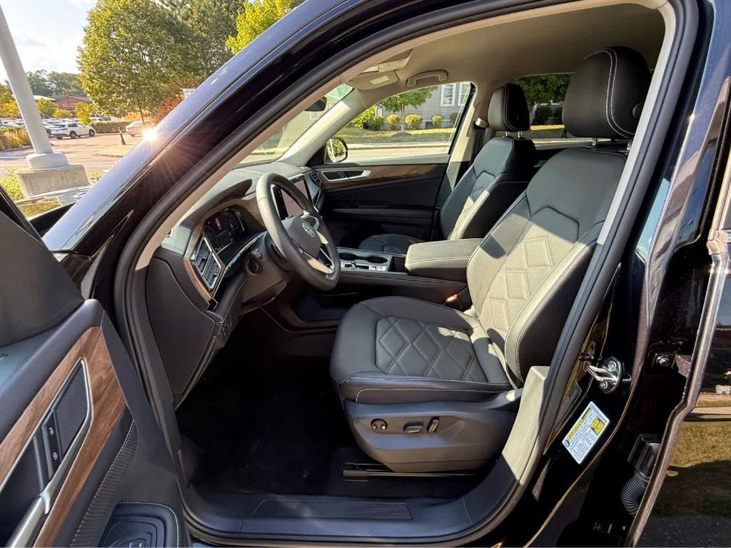 used 2024 Volkswagen Atlas car, priced at $34,495