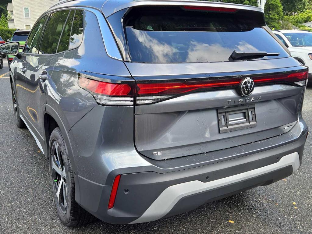 new 2025 Volkswagen Tiguan car, priced at $35,043