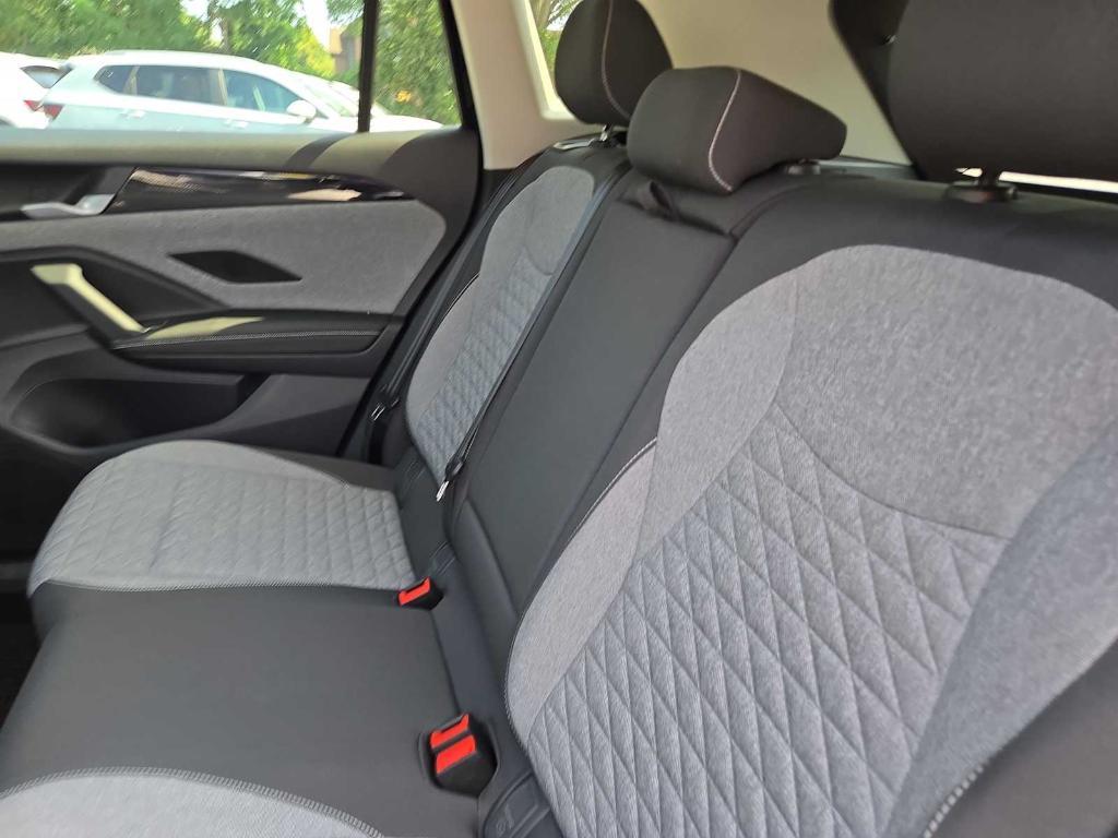 new 2025 Volkswagen Tiguan car, priced at $31,587