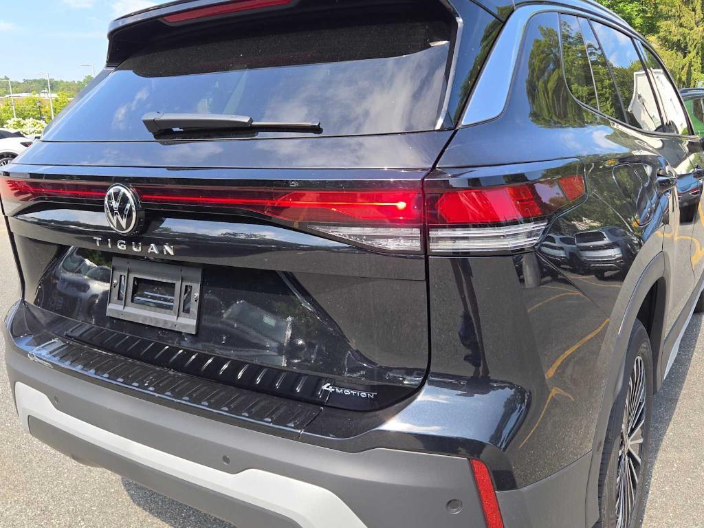 new 2025 Volkswagen Tiguan car, priced at $31,587