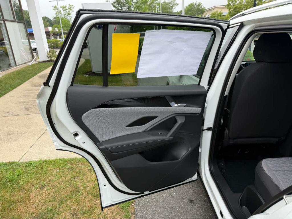 new 2025 Volkswagen Tiguan car, priced at $31,317