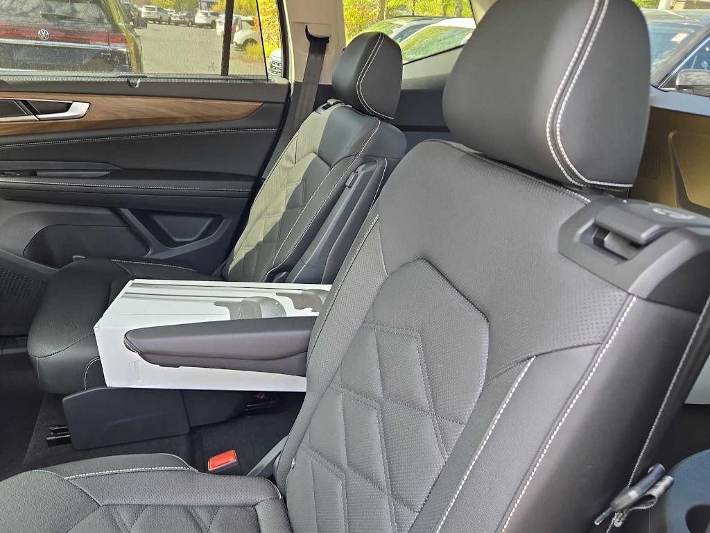 new 2026 Volkswagen Atlas car, priced at $48,553