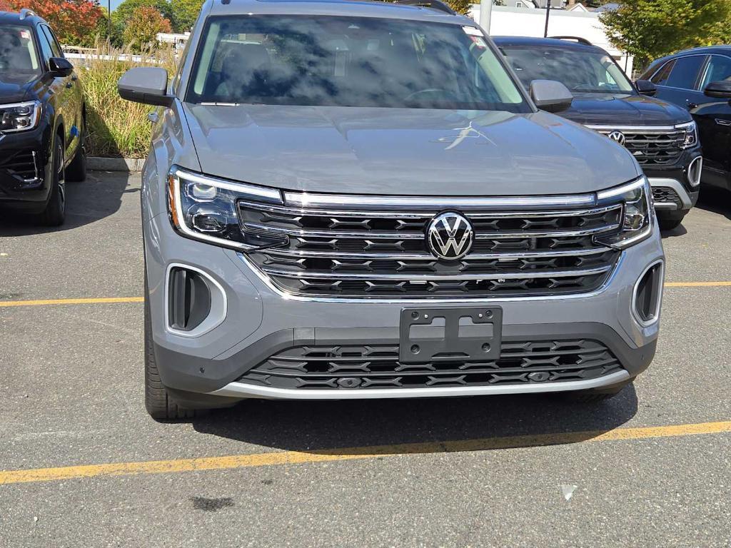 new 2026 Volkswagen Atlas car, priced at $48,553