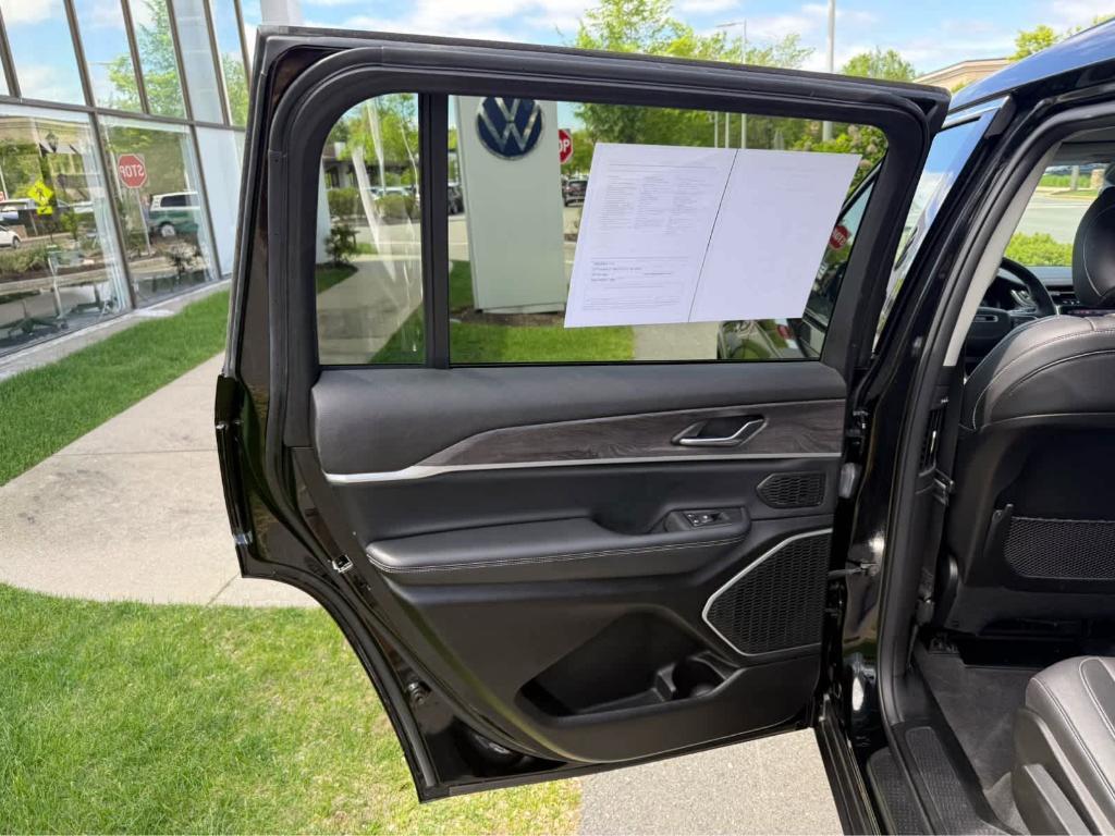 used 2022 Jeep Grand Cherokee L car, priced at $32,495