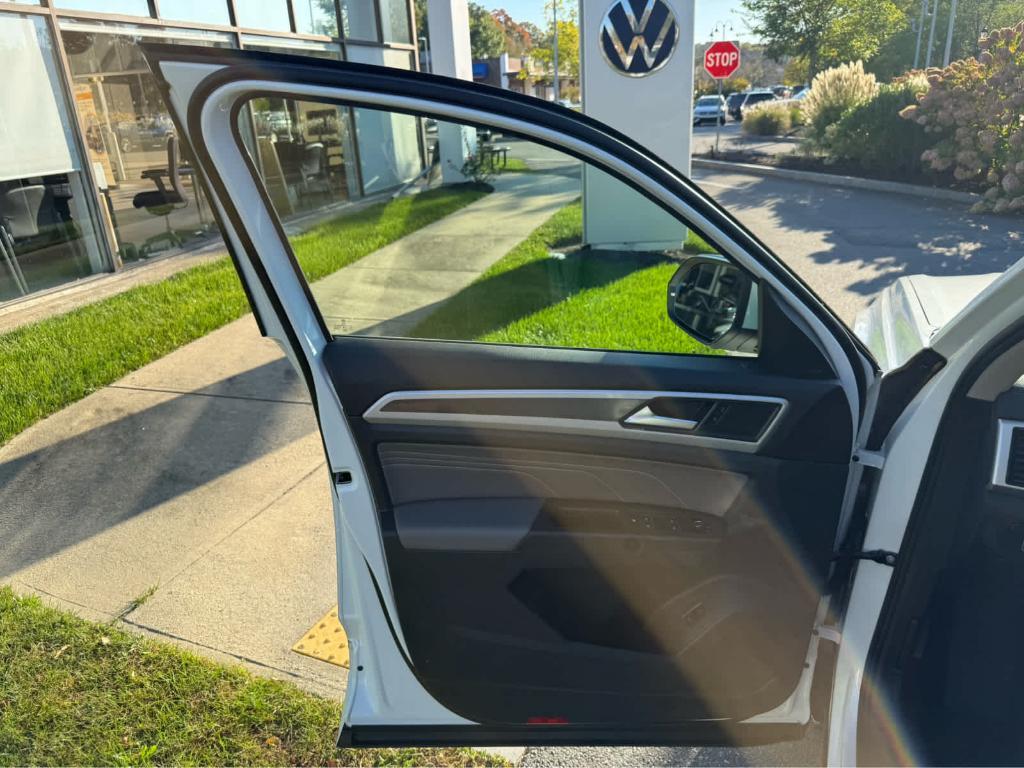 used 2022 Volkswagen Atlas car, priced at $33,495