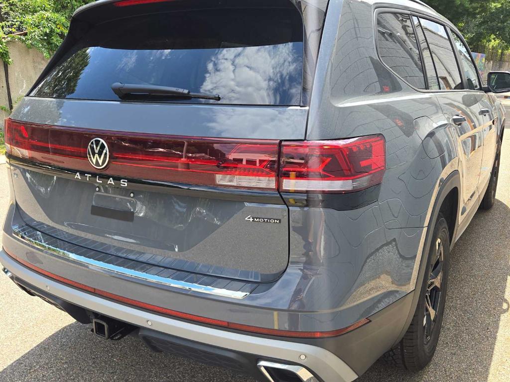 new 2026 Volkswagen Atlas car, priced at $48,073