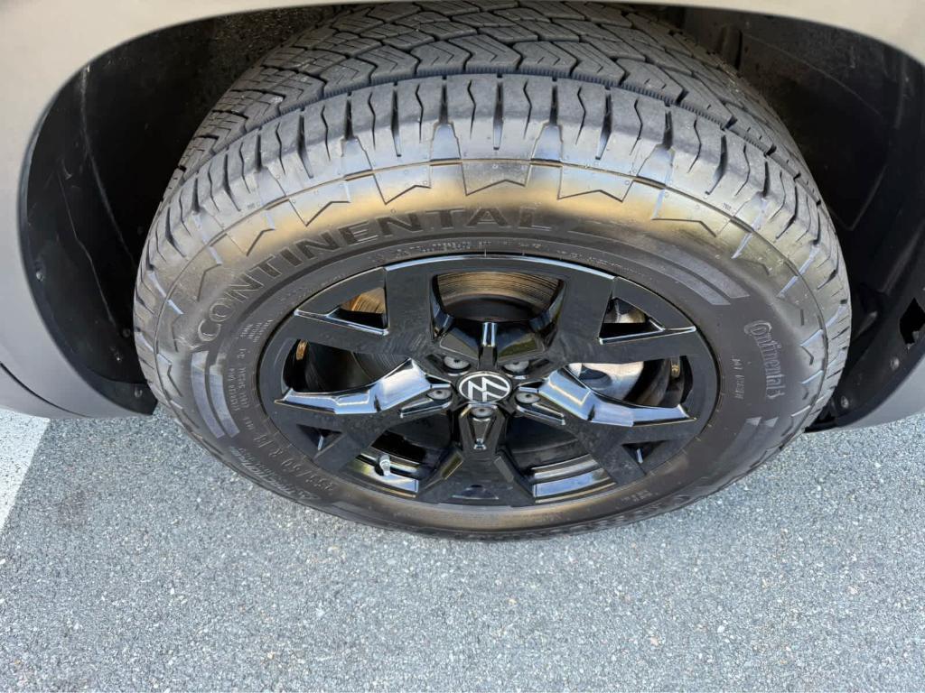 used 2024 Volkswagen Atlas car, priced at $40,795