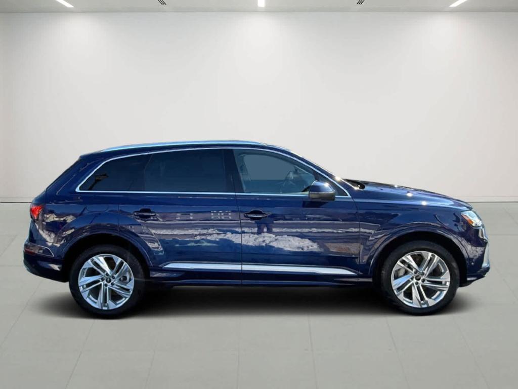 used 2024 Audi Q7 car, priced at $58,995