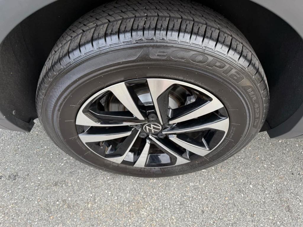 used 2024 Volkswagen Tiguan car, priced at $24,795