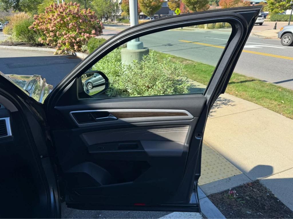 used 2022 Volkswagen Atlas car, priced at $27,995