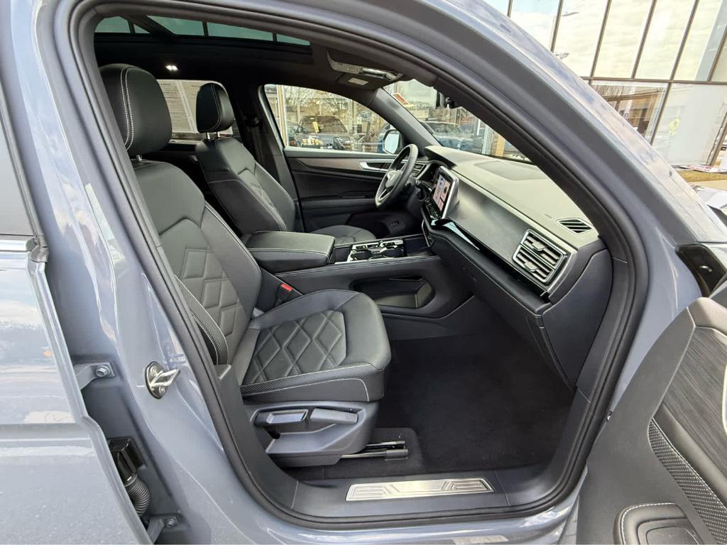 used 2024 Volkswagen Atlas Cross Sport car, priced at $36,995