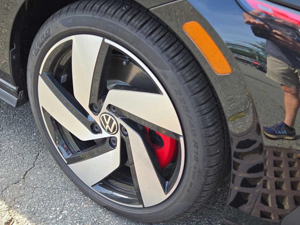new 2025 Volkswagen Golf GTI car, priced at $33,450