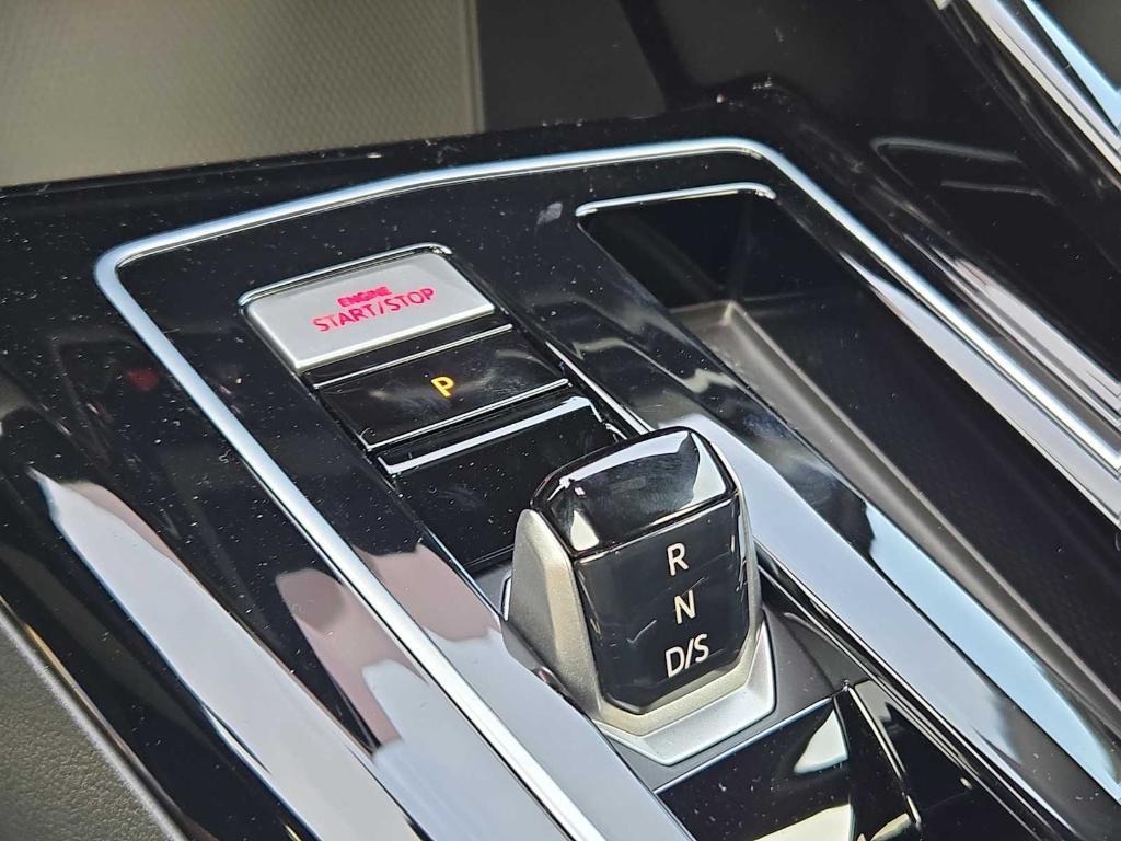 new 2025 Volkswagen Golf GTI car, priced at $33,450