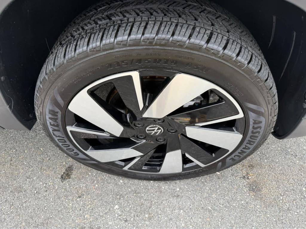 used 2024 Volkswagen Taos car, priced at $28,995