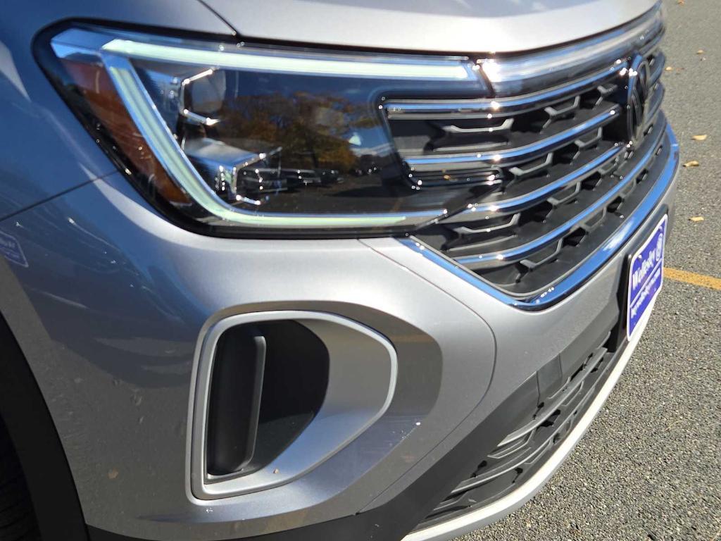 new 2026 Volkswagen Atlas car, priced at $46,088