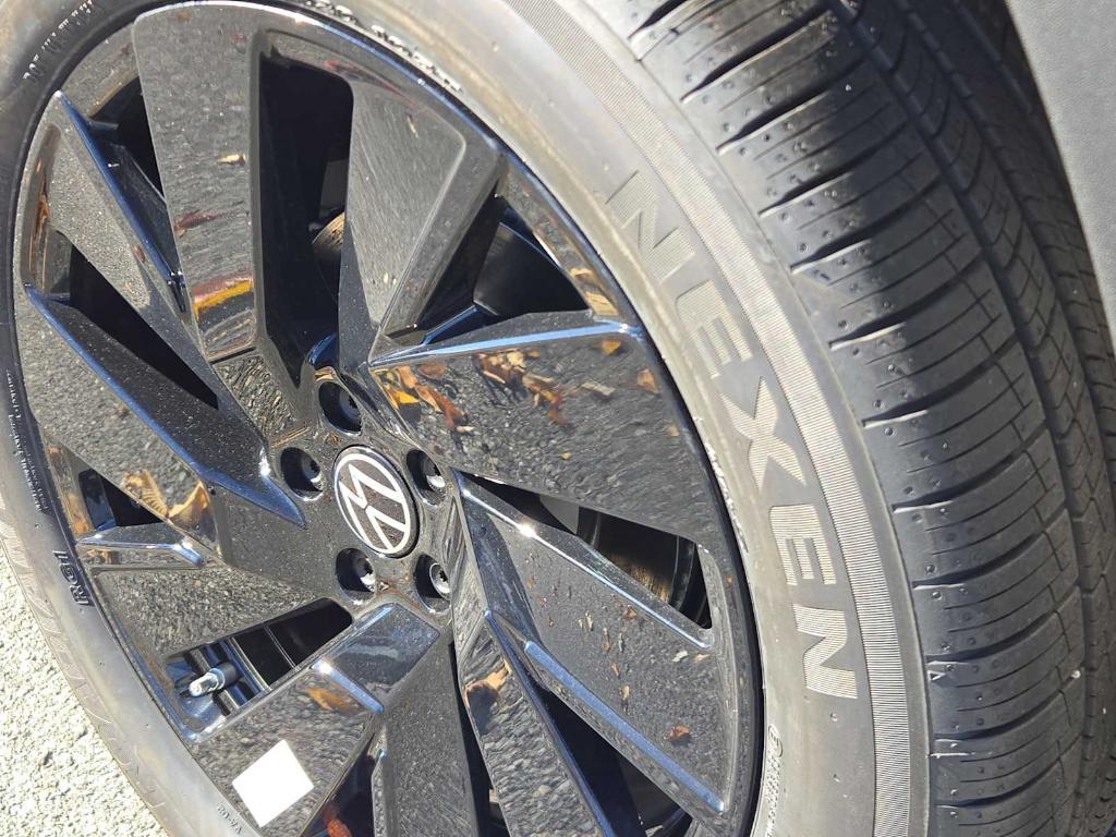 new 2026 Volkswagen Atlas car, priced at $46,088