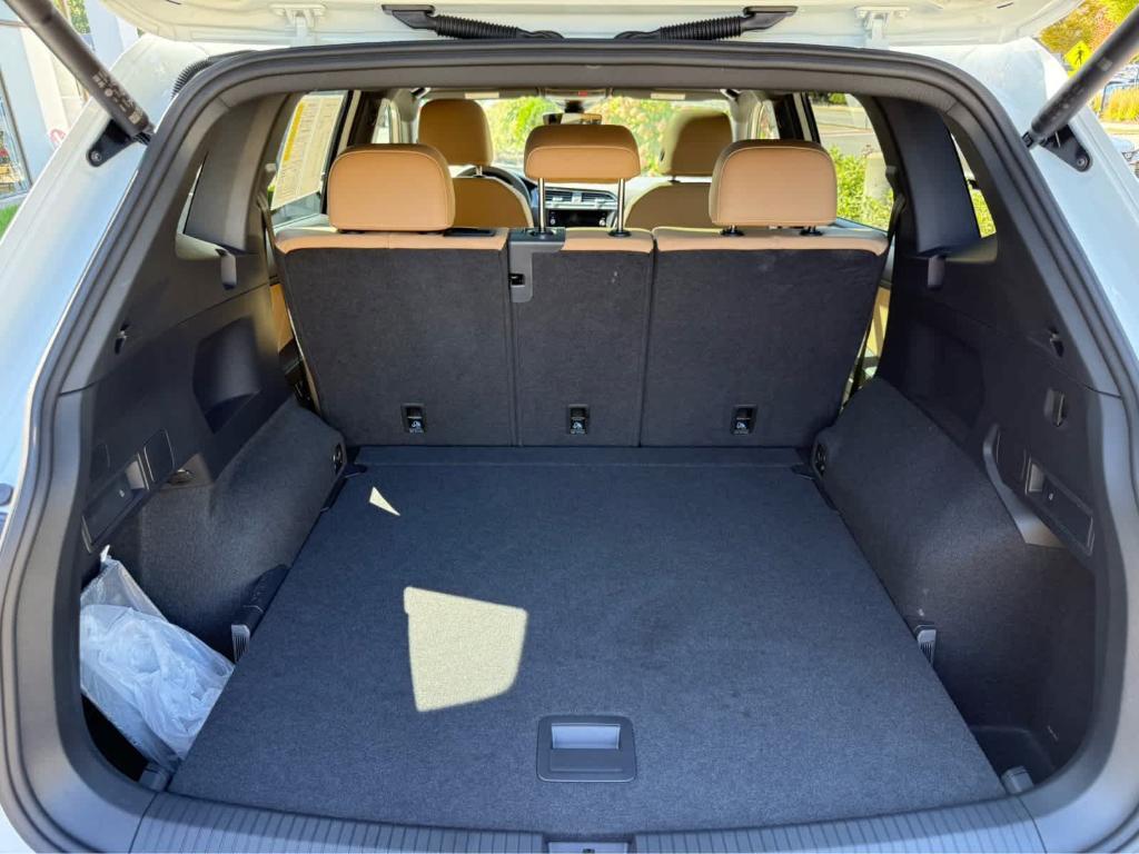used 2024 Volkswagen Tiguan car, priced at $32,995