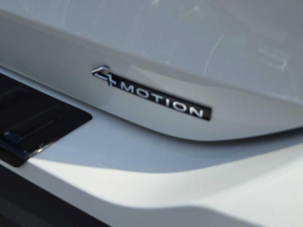 new 2025 Volkswagen Tiguan car, priced at $35,084
