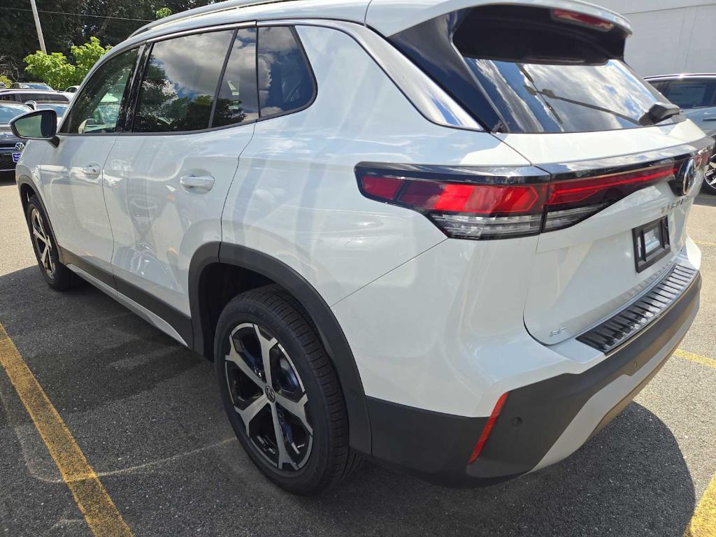 new 2025 Volkswagen Tiguan car, priced at $34,084