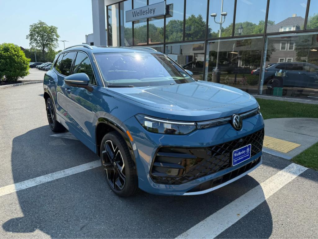 new 2025 Volkswagen Tiguan car, priced at $40,968