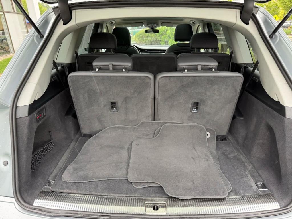 used 2024 Audi Q7 car, priced at $47,495