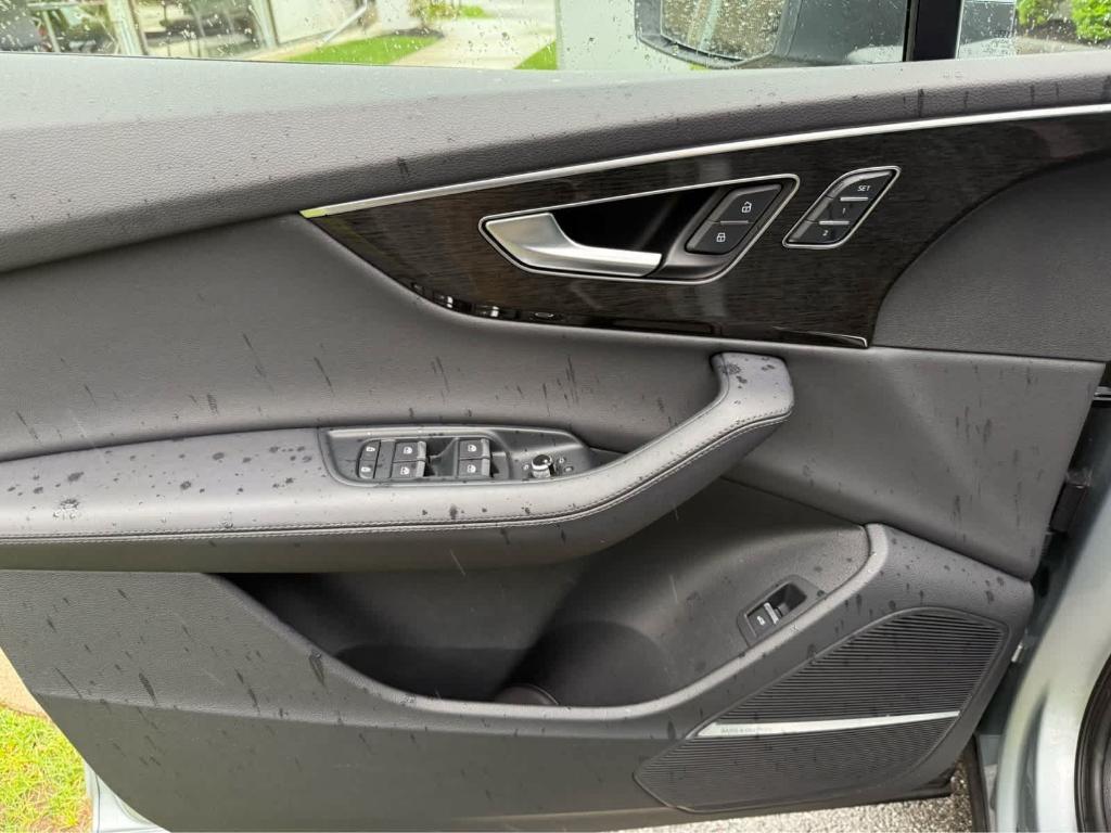 used 2024 Audi Q7 car, priced at $47,495