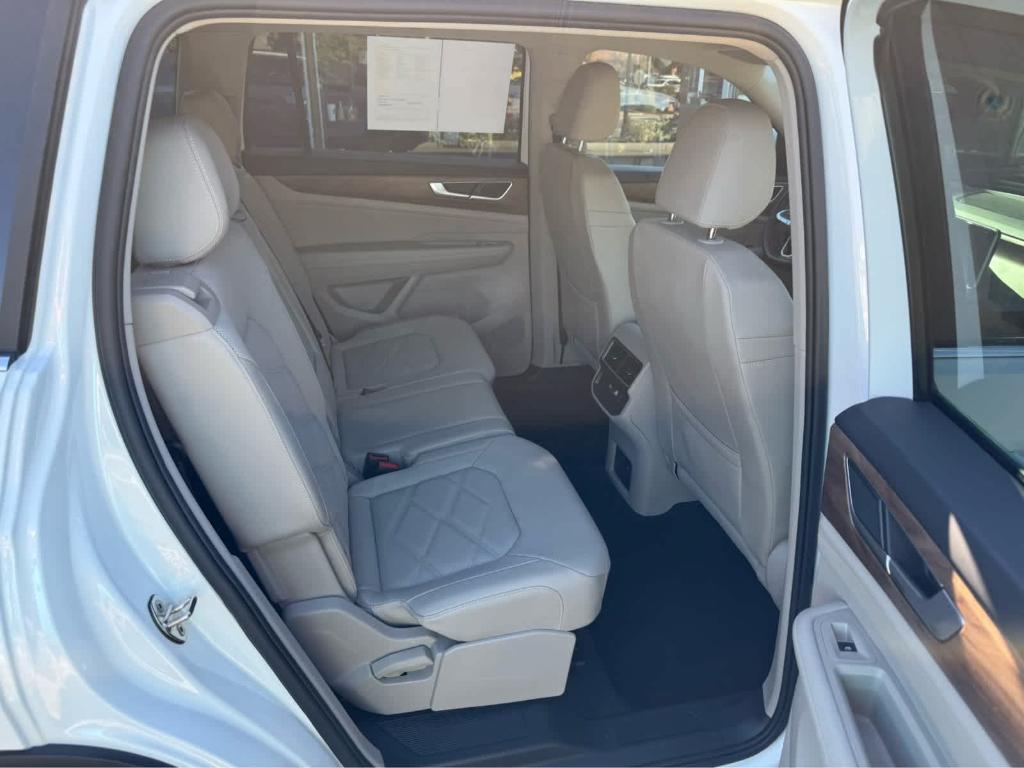 used 2024 Volkswagen Atlas car, priced at $35,295