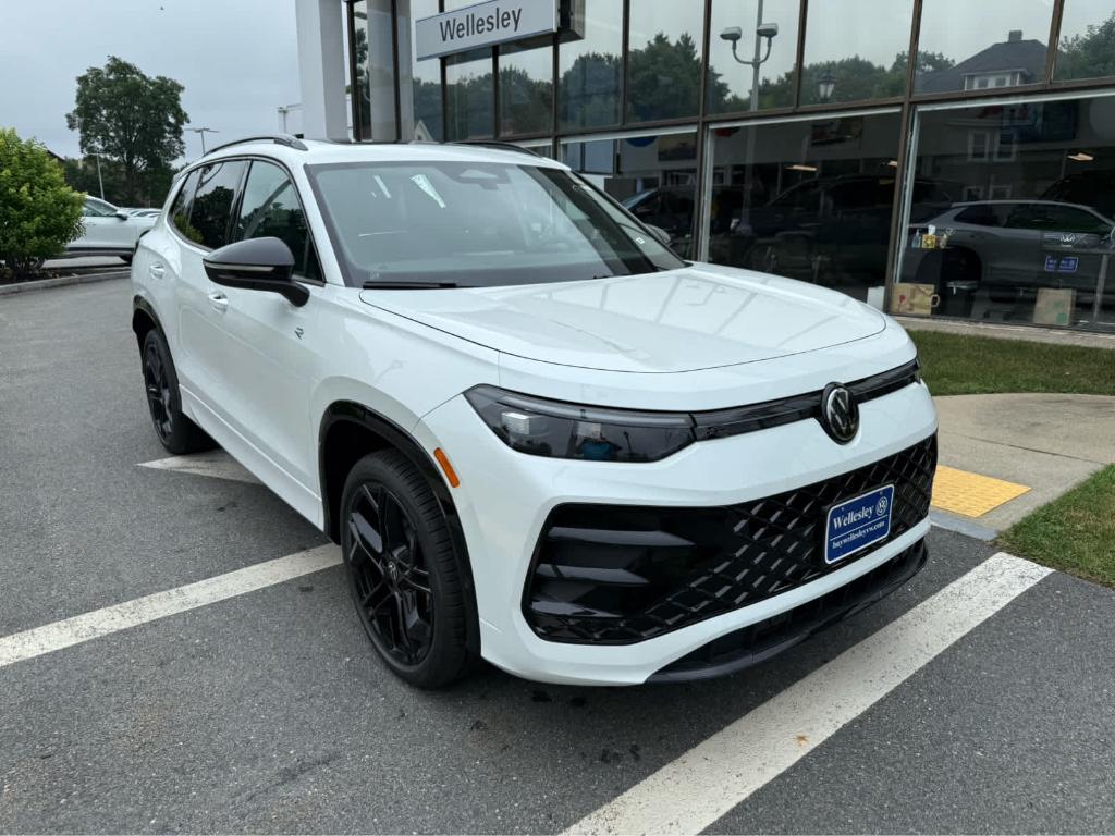 new 2025 Volkswagen Tiguan car, priced at $37,507