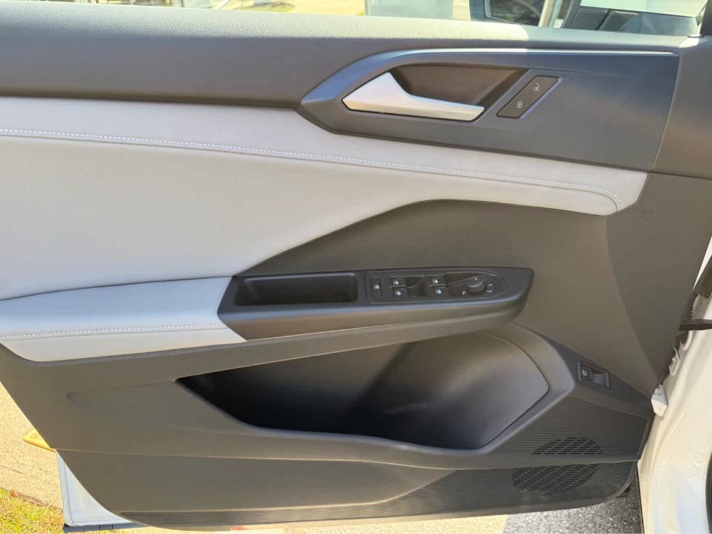 used 2024 Volkswagen Taos car, priced at $25,995