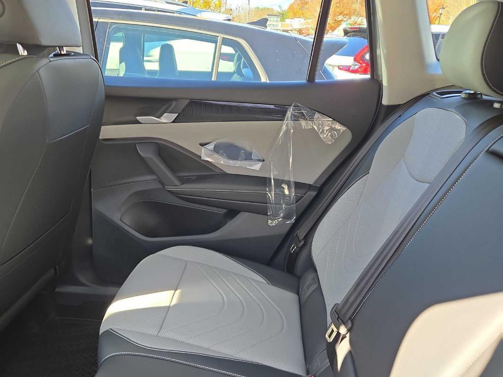 new 2025 Volkswagen Tiguan car, priced at $34,084