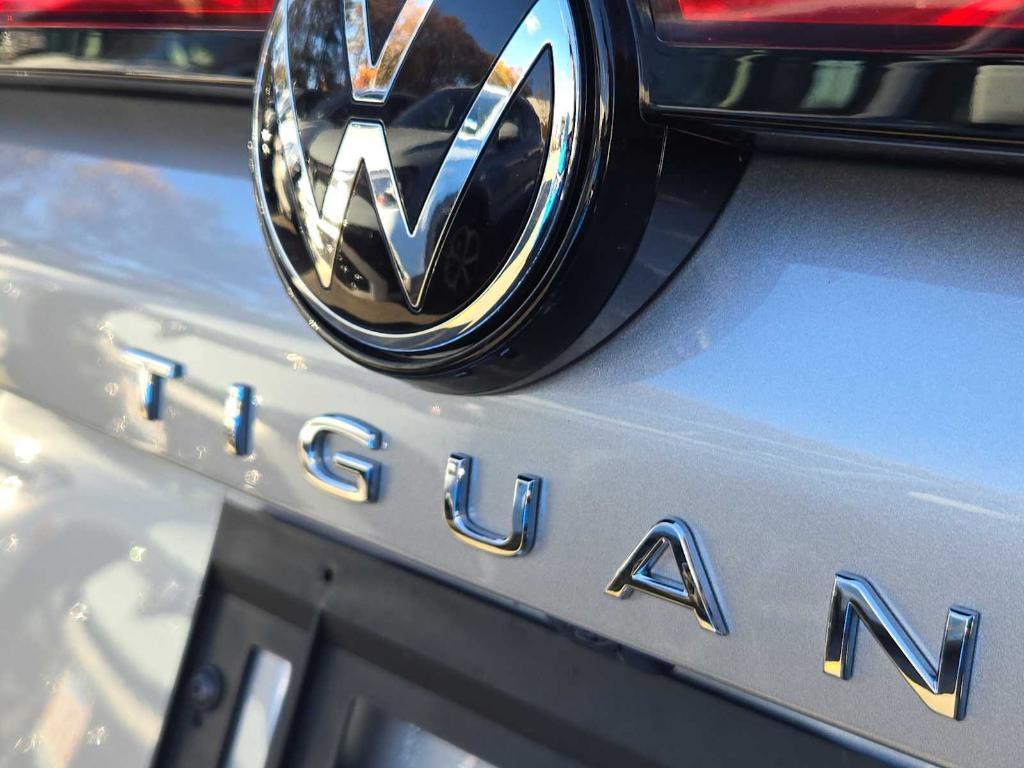 new 2025 Volkswagen Tiguan car, priced at $34,084