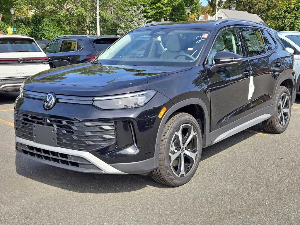 new 2025 Volkswagen Tiguan car, priced at $35,084