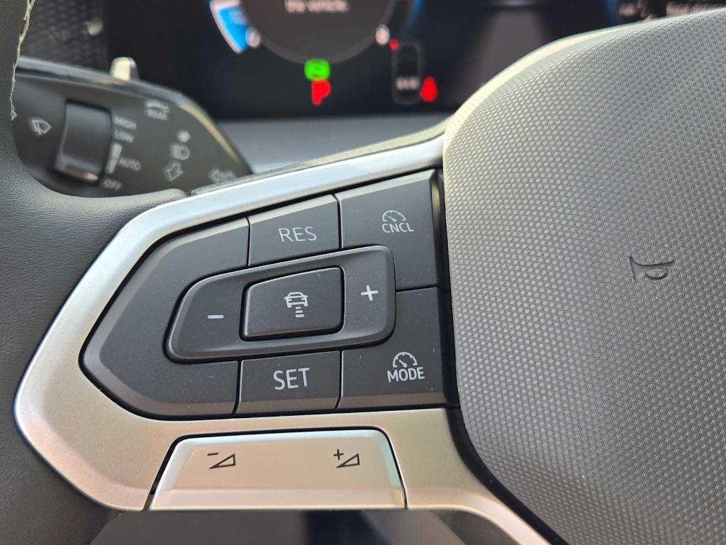 new 2025 Volkswagen Tiguan car, priced at $35,084
