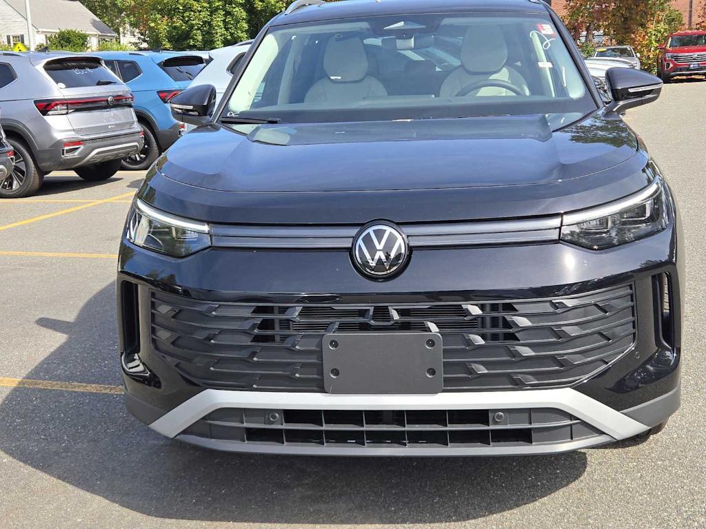 new 2025 Volkswagen Tiguan car, priced at $35,084