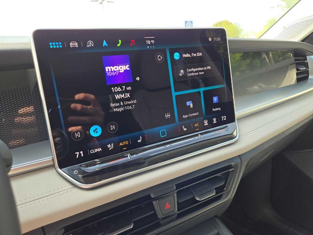 new 2025 Volkswagen Tiguan car, priced at $35,084