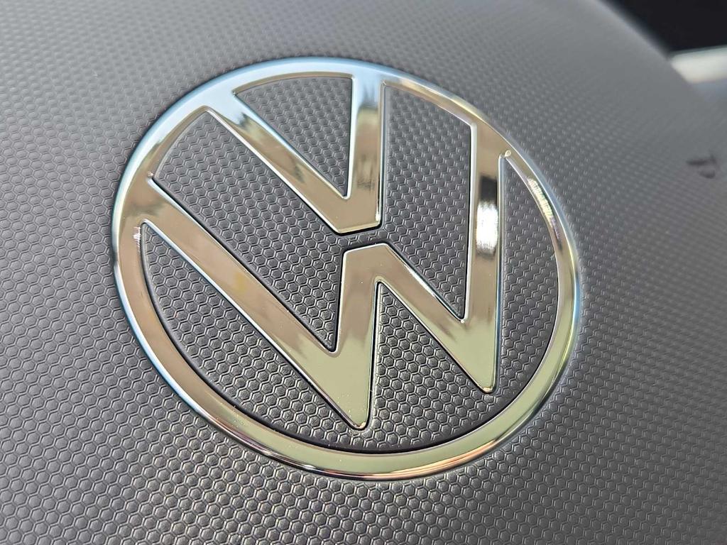 new 2025 Volkswagen Tiguan car, priced at $35,084