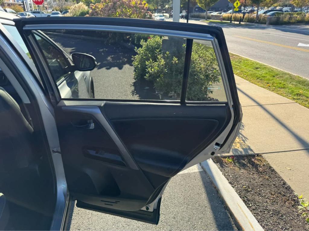 used 2018 Toyota RAV4 Hybrid car, priced at $23,995