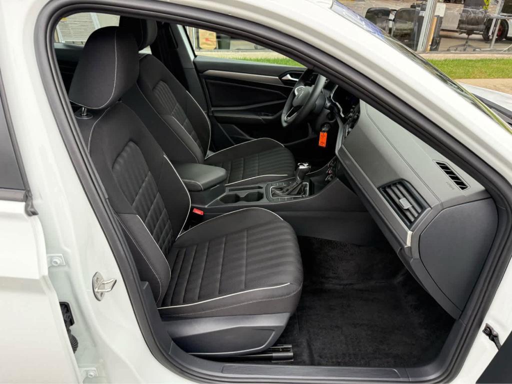used 2024 Volkswagen Jetta car, priced at $20,995