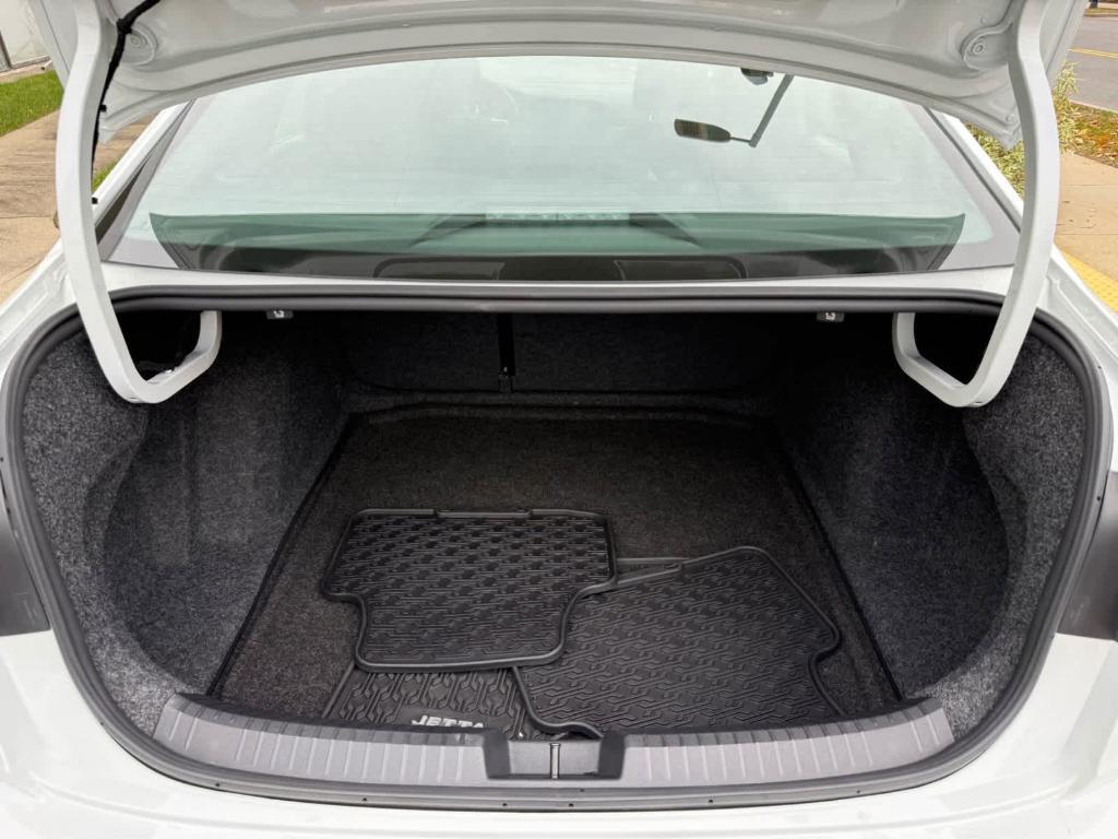 used 2024 Volkswagen Jetta car, priced at $20,995