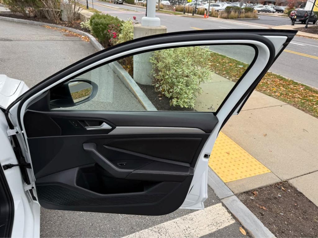 used 2024 Volkswagen Jetta car, priced at $20,995