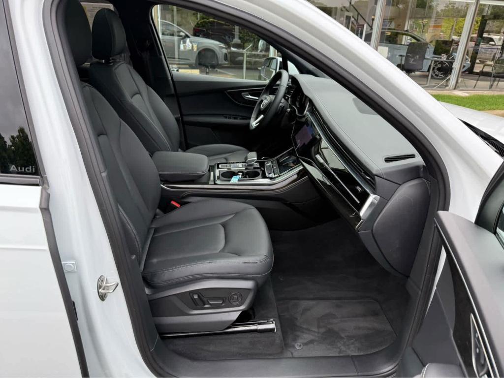 used 2025 Audi Q7 car, priced at $66,995
