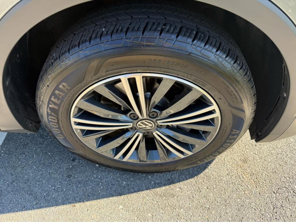used 2024 Volkswagen Tiguan car, priced at $27,495