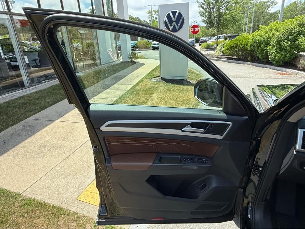 used 2022 Volkswagen Atlas car, priced at $28,995