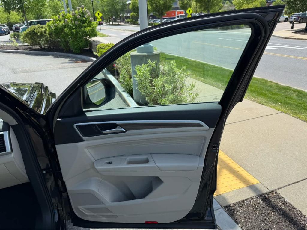 used 2022 Volkswagen Atlas car, priced at $30,495