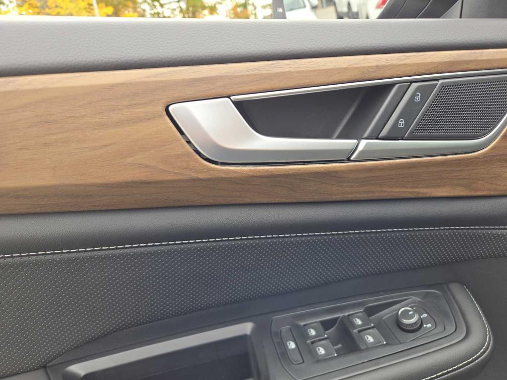 new 2026 Volkswagen Atlas car, priced at $46,447