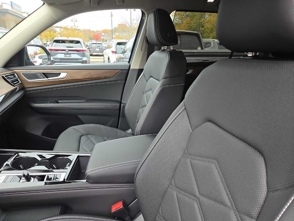 new 2026 Volkswagen Atlas car, priced at $46,447