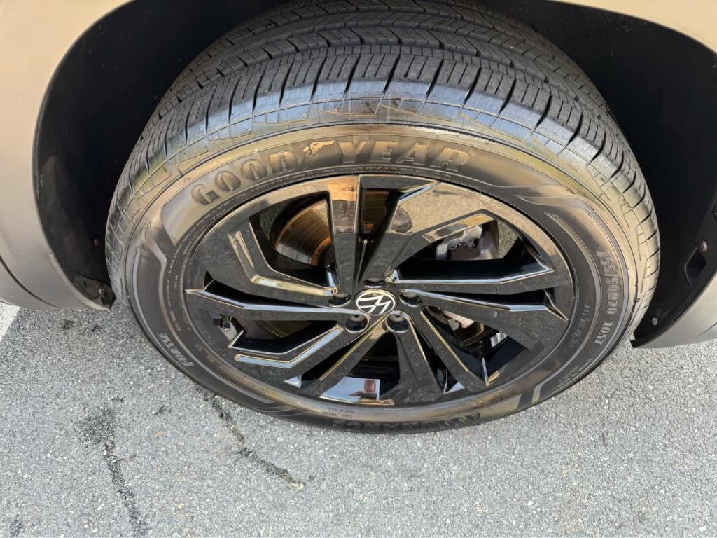 used 2022 Volkswagen Atlas car, priced at $31,995